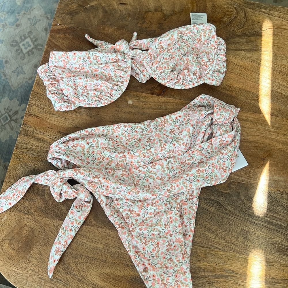 like new Aila Blue bikini set